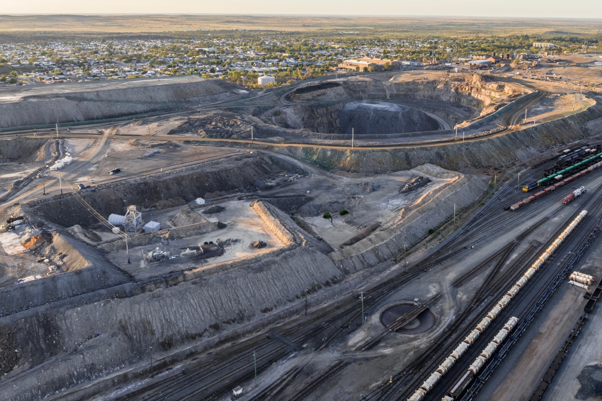 Silver Mines board reshaped at Bowdens: DFS execution signals for project engineers
