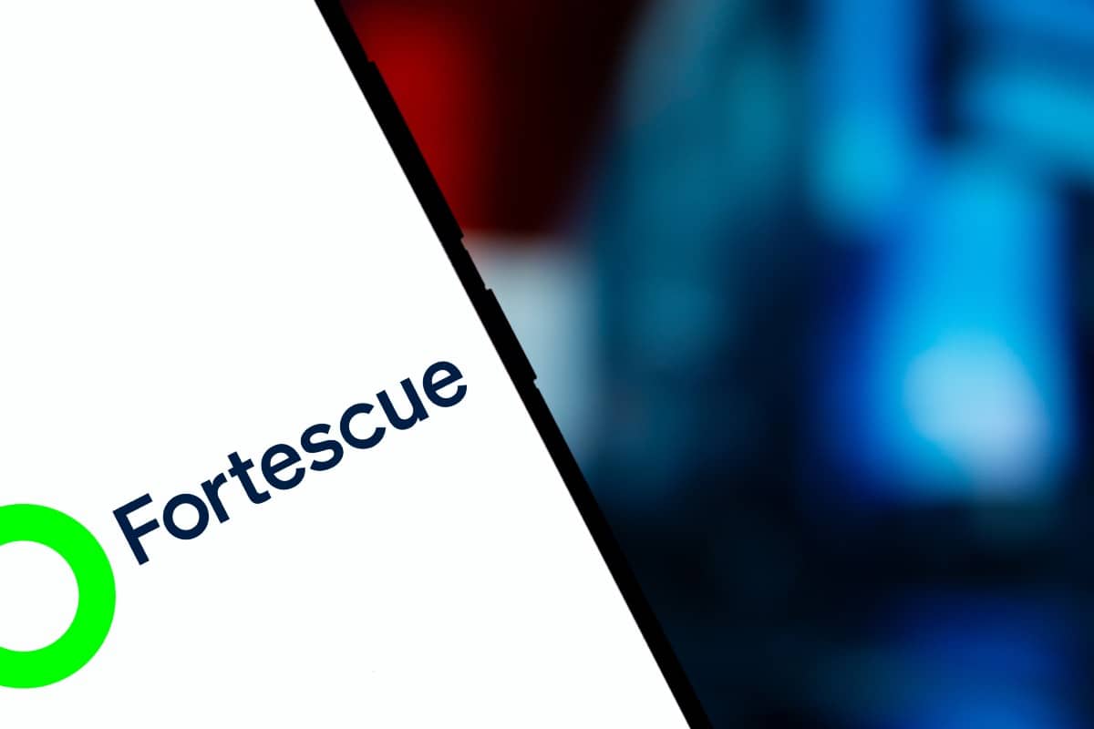 Fortescue holds guidance: China talks and inventory risks for mine planners