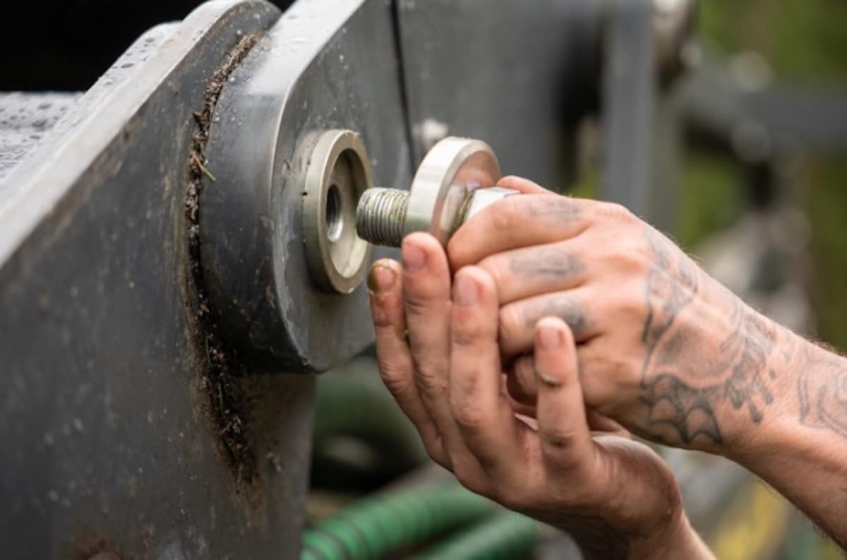 Expander pivot pins: reducing long-term maintenance costs for mine fleets